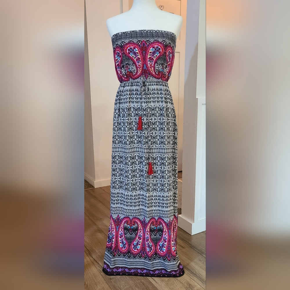 Barely Worn - MAURICES - Super Cute Strapless Black/Pink Maxi Dress, Size Large